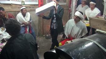 葬礼上的角斗,生死边缘的悲壮对决