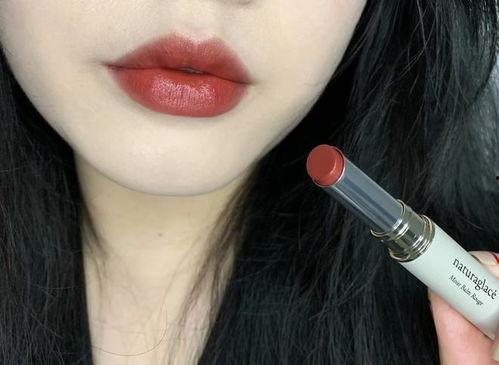 前辈，请不要涂那支口红