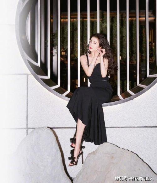 她比夜色撩人,她如星辰璀璨