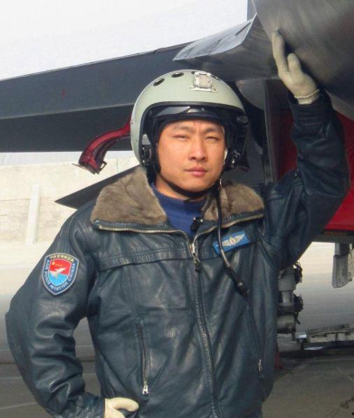 飞行员的妻子,守护蓝天下的温暖守护者