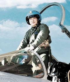 飞行员的妻子,守护蓝天下的温暖守护者